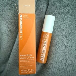 NIB Ole Henriksen Banana Bright CC Stick - 0.13oz